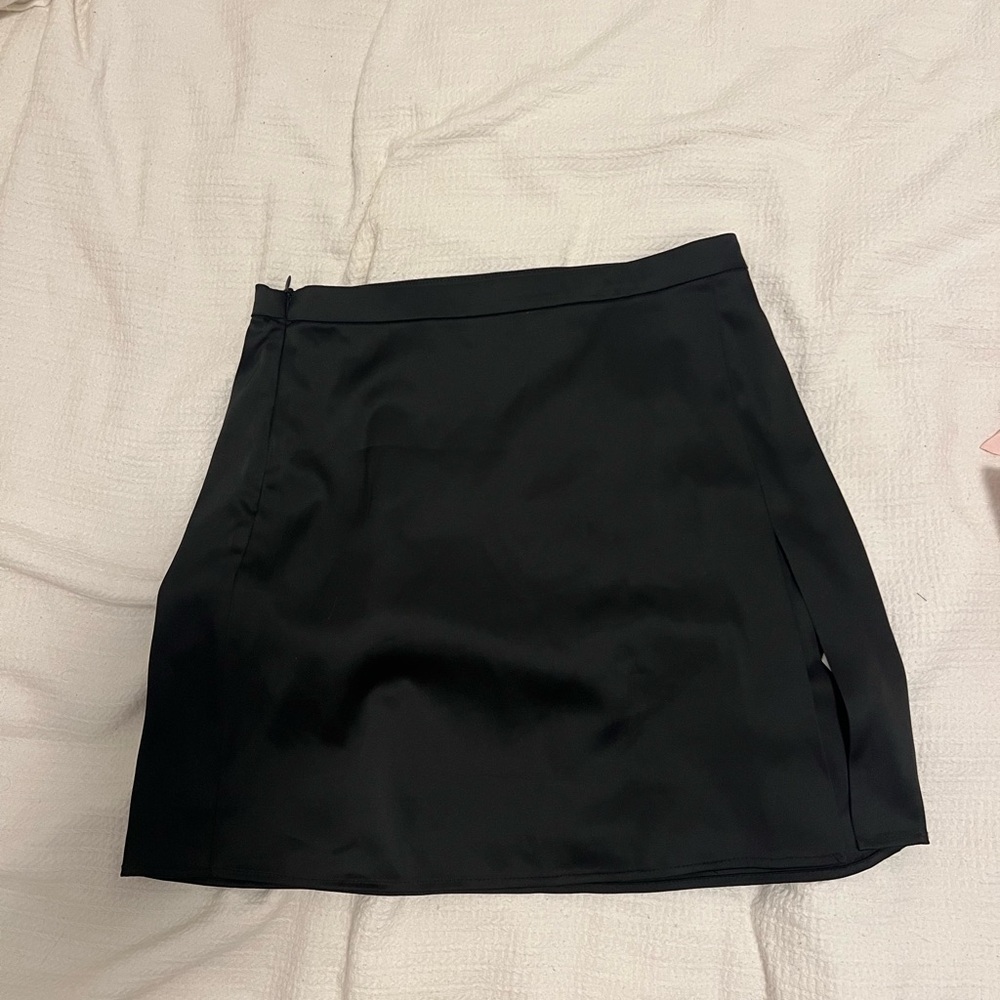 Dynamite Satin Black Skirt